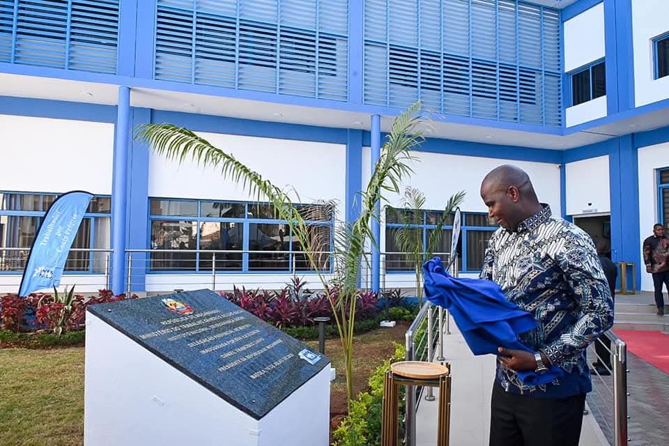 Maputo: pr inaugura novo edifício do inss