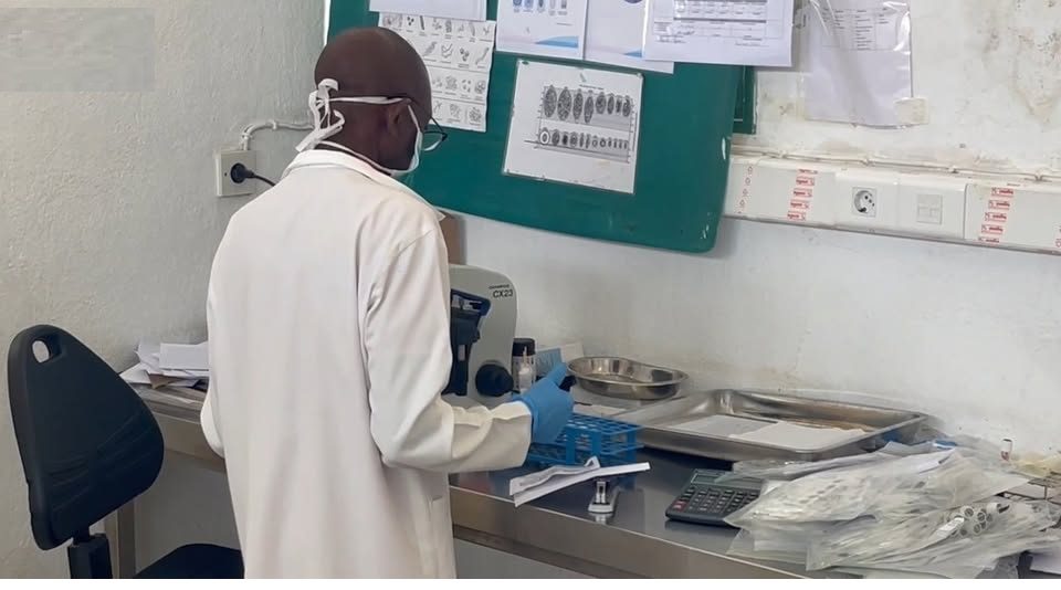 Zambézia: detido técnico indiciado de desvio de aparelho de hemograma