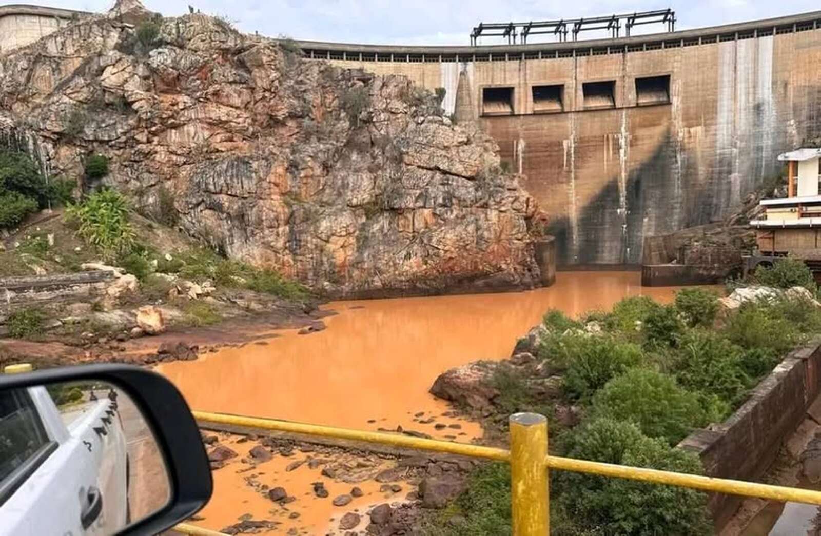 Barragem de chicamba obrigada a reduzir produção de electricidade devido