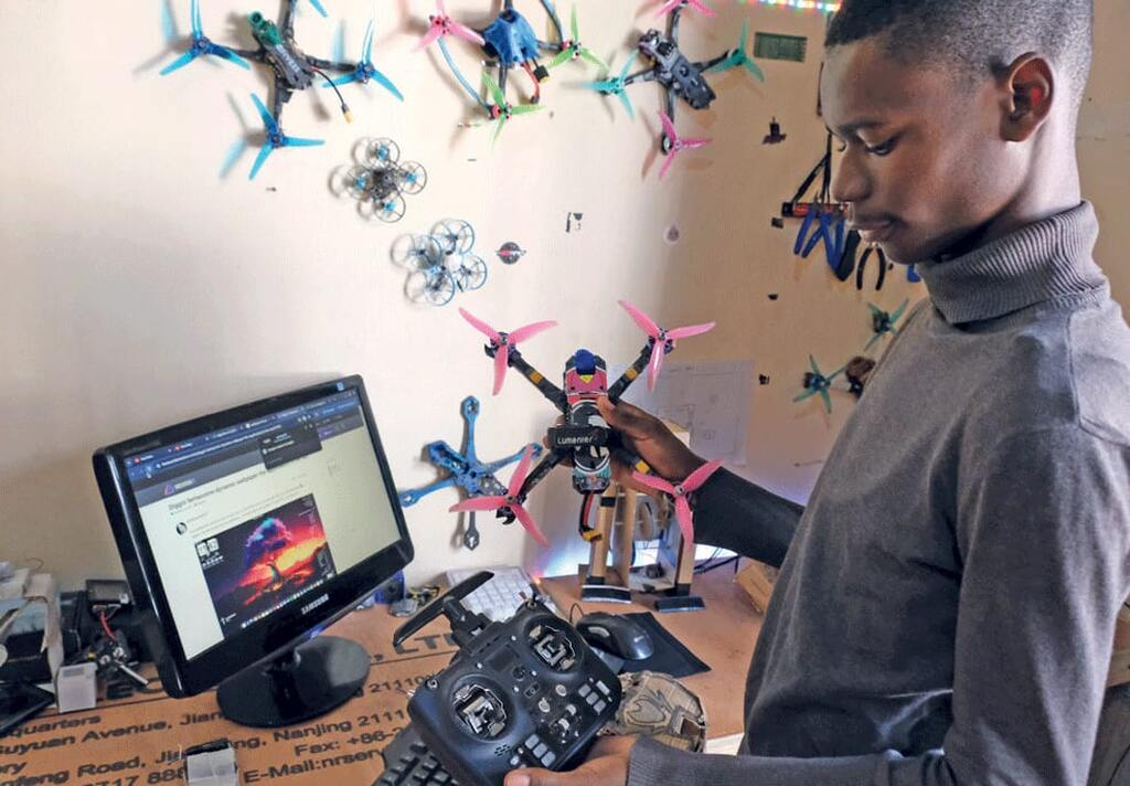 Jovem moçambicano cria drone inteligente para serviços de entregas rápidas