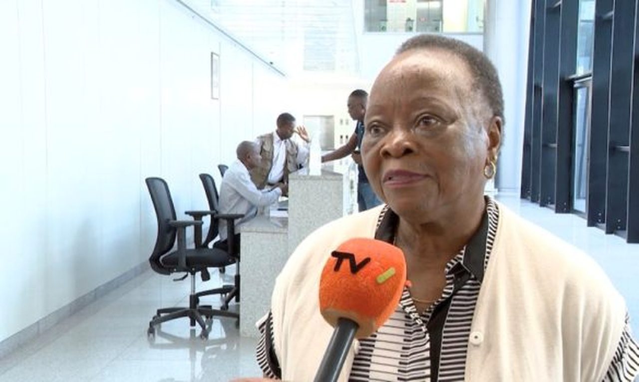 Marina pachinuapa é doutor honoris causa pela unipúnguè