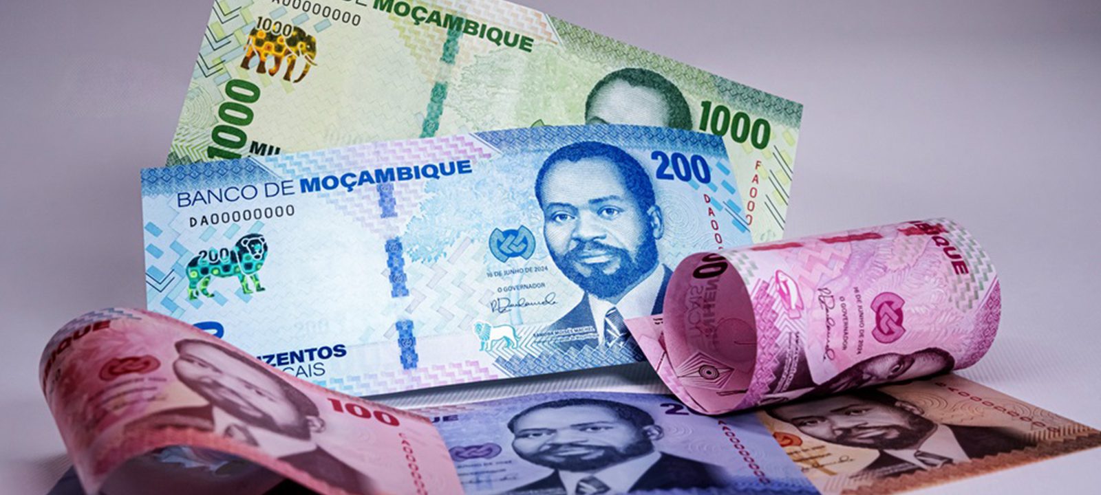 Taxa de juro nos empréstimos bancários cai para 16,5% em