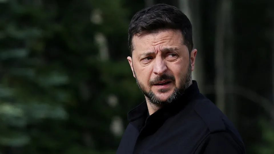 Zelensky rejeita encontrar se com putin em moscovo: "pode ir a