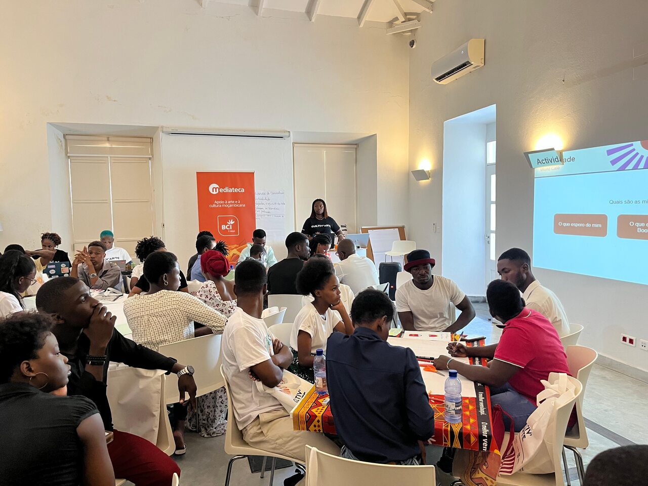 Bci apoia capacitação de jovens na ilha de moçambique