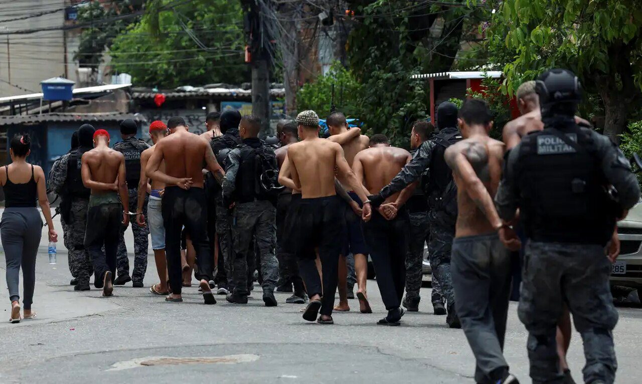 Brasil oferece mais de um milhão pelo cabecilha do comando