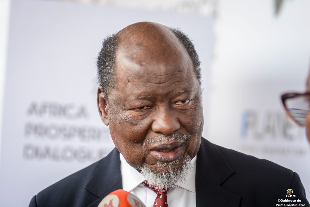 Chefe do estado felicita hoje joaquim chissano pelos 86º aniversário