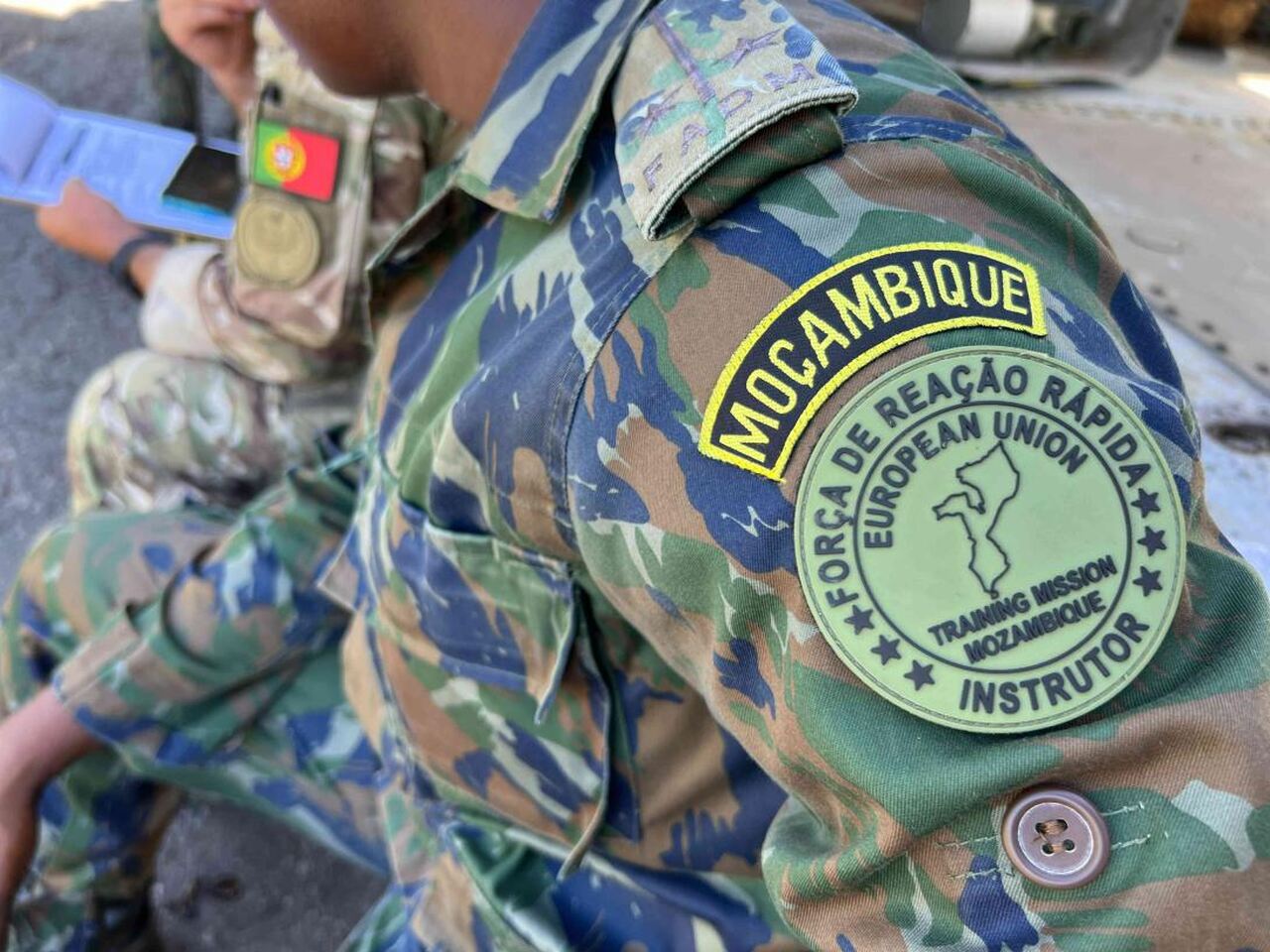 Exército é campo para tirar barriga da miséria… “dos filhos