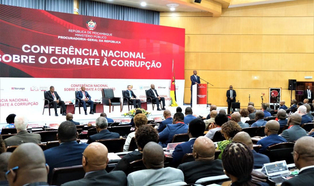 Há grupos que combatem os que lutam contra a corrupção