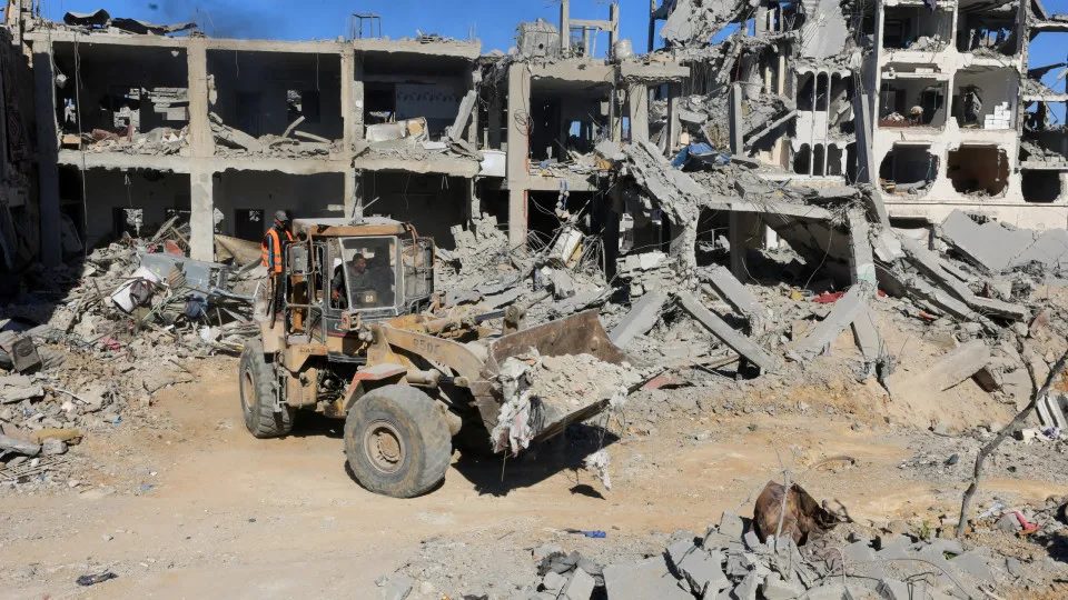 Israel volta a atacar em gaza apesar do cessar fogo