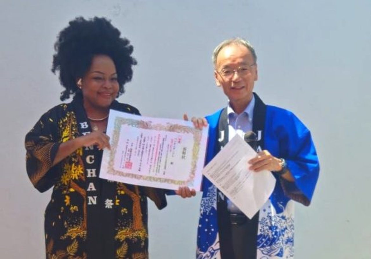 Moçambicana distinguida no concurso de escrita em japonês