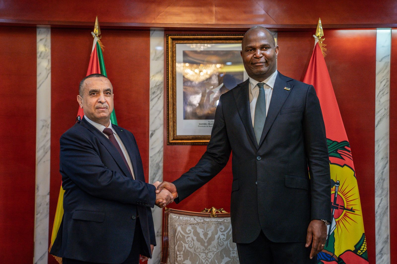 Moçambique e argélia analisam novos projectos de cooperação económica