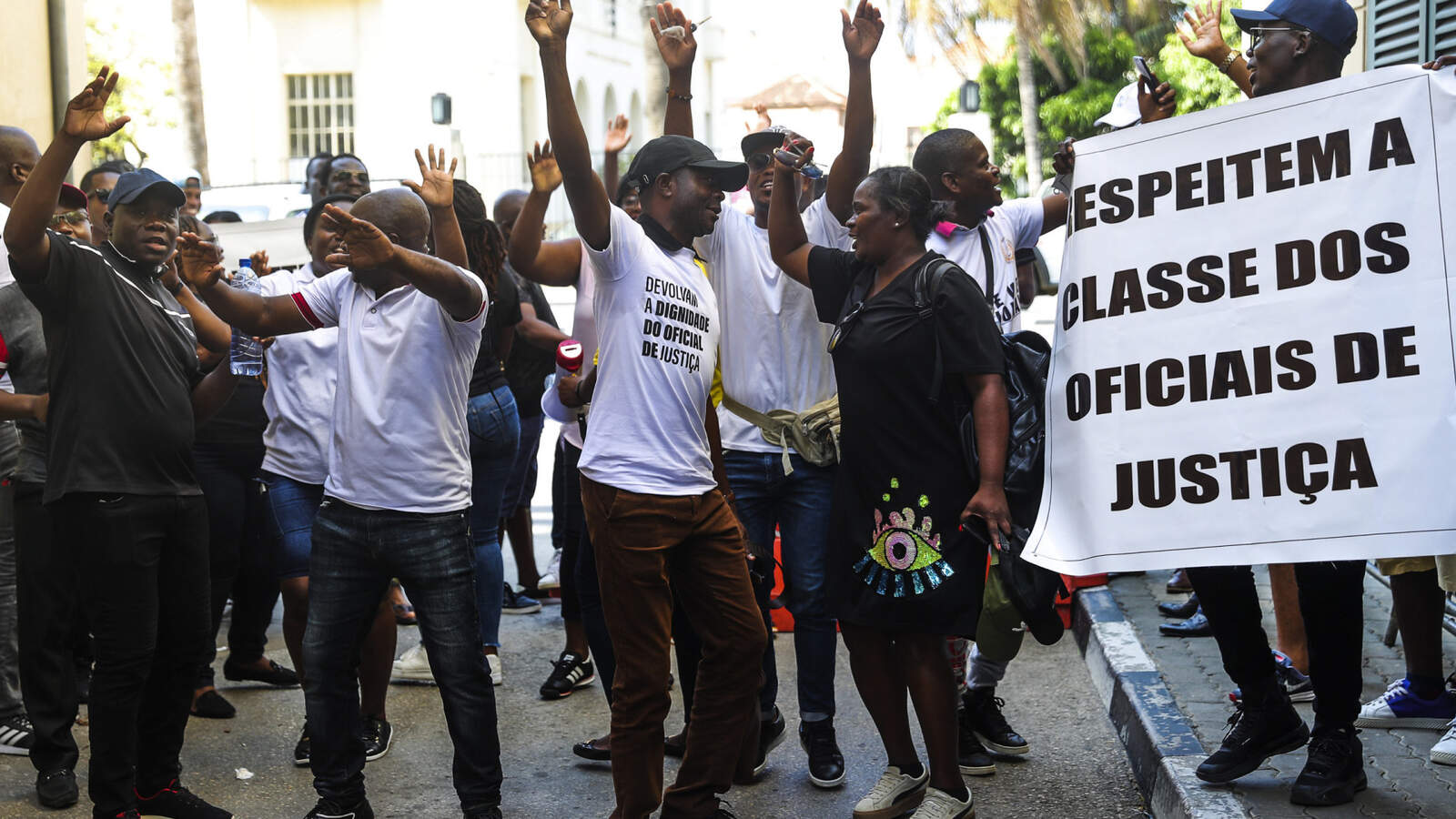 Oficiais de justiça iniciam greve de 19 dias em reivindicação