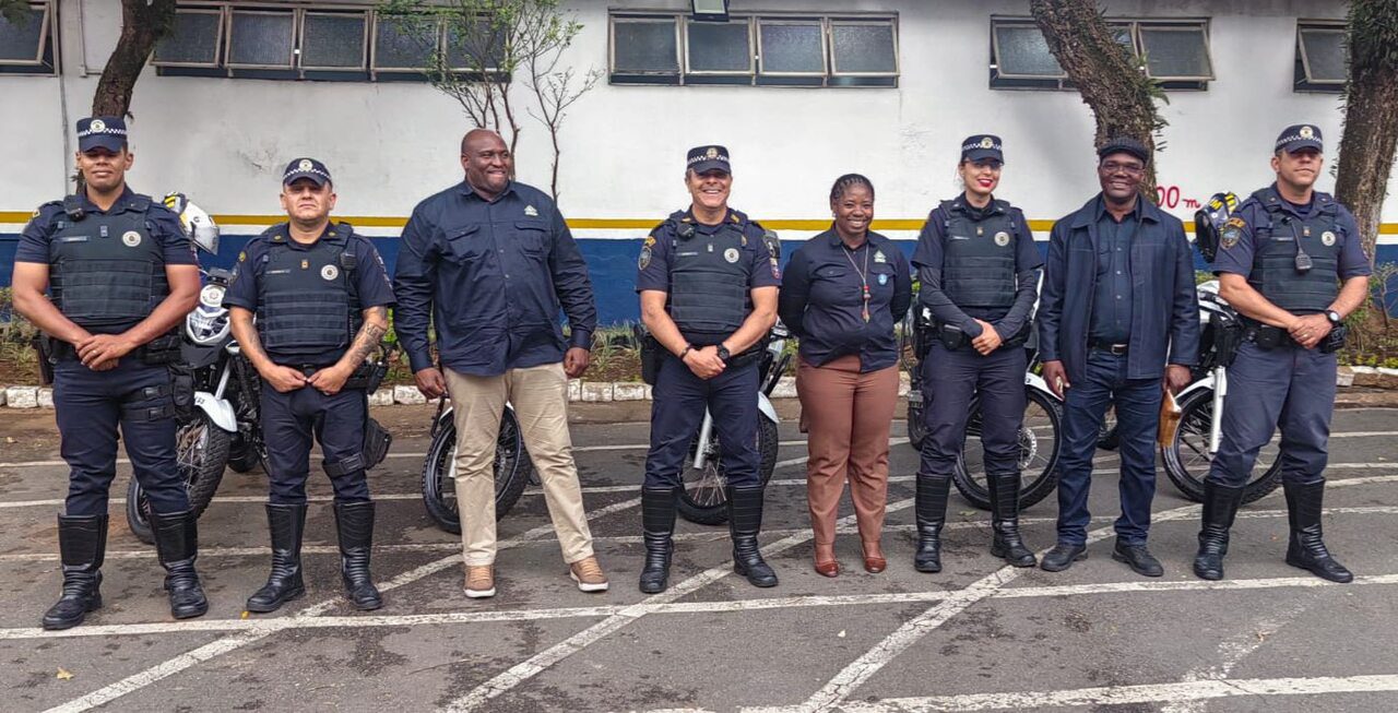Pm da matola troca experiência com a guarda civil de
