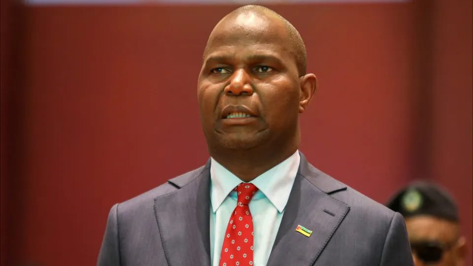 Pr participa em matutuíne, província de maputo, no 25º aniversário