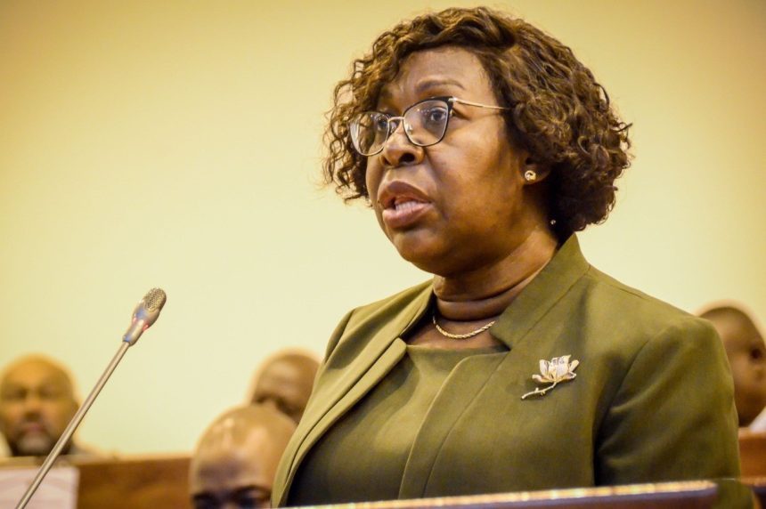 Primeira ministra visita quénia rádio moçambique
