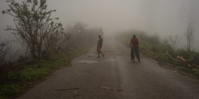Alerta: continuação de chuva, trovoadas e vento com rajadas na