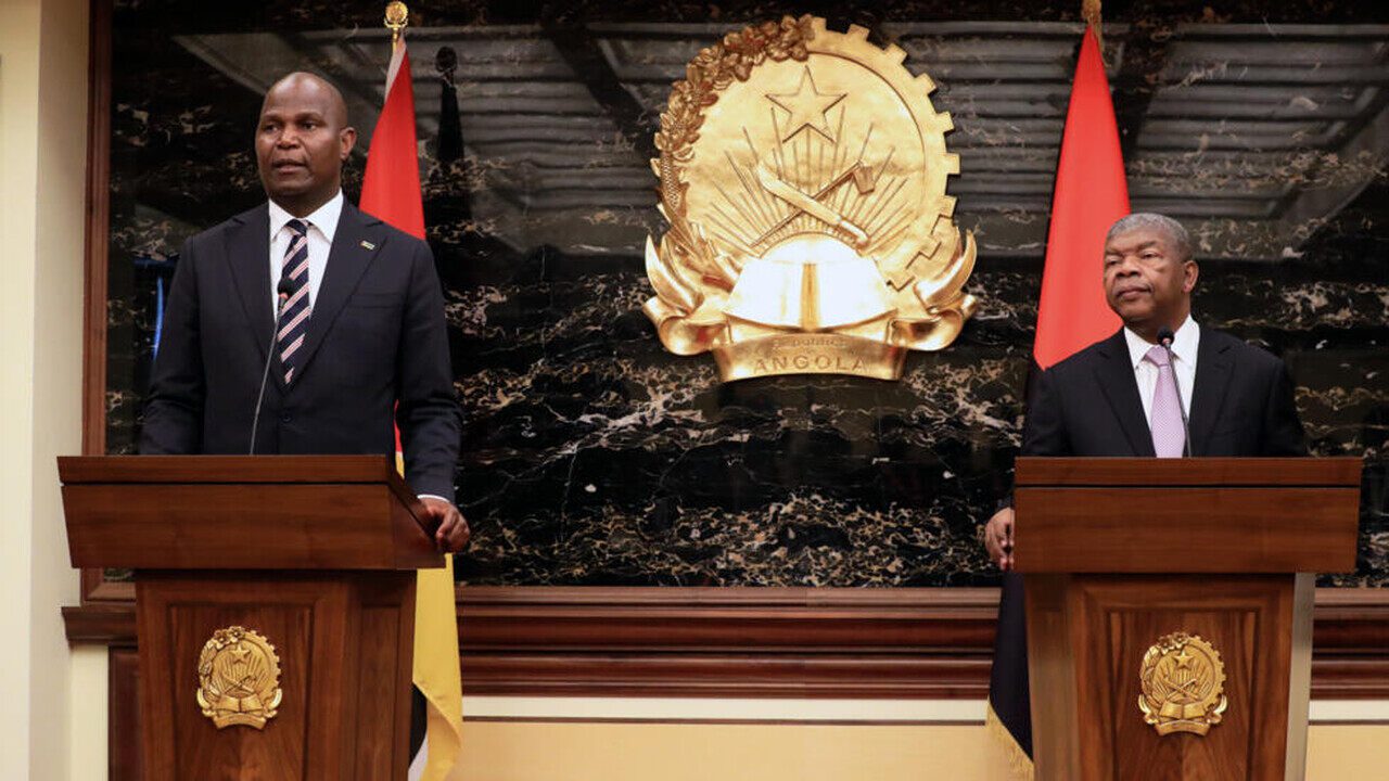 Angola perdoa 50% da dívida de moçambique