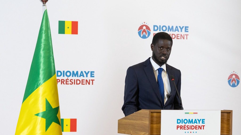 Bassirou d. faye dissolve parlamento, convoca legislativa, e confessa querer