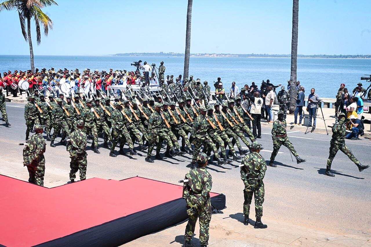 Chume de defende investimento na produção interna de armamento militar