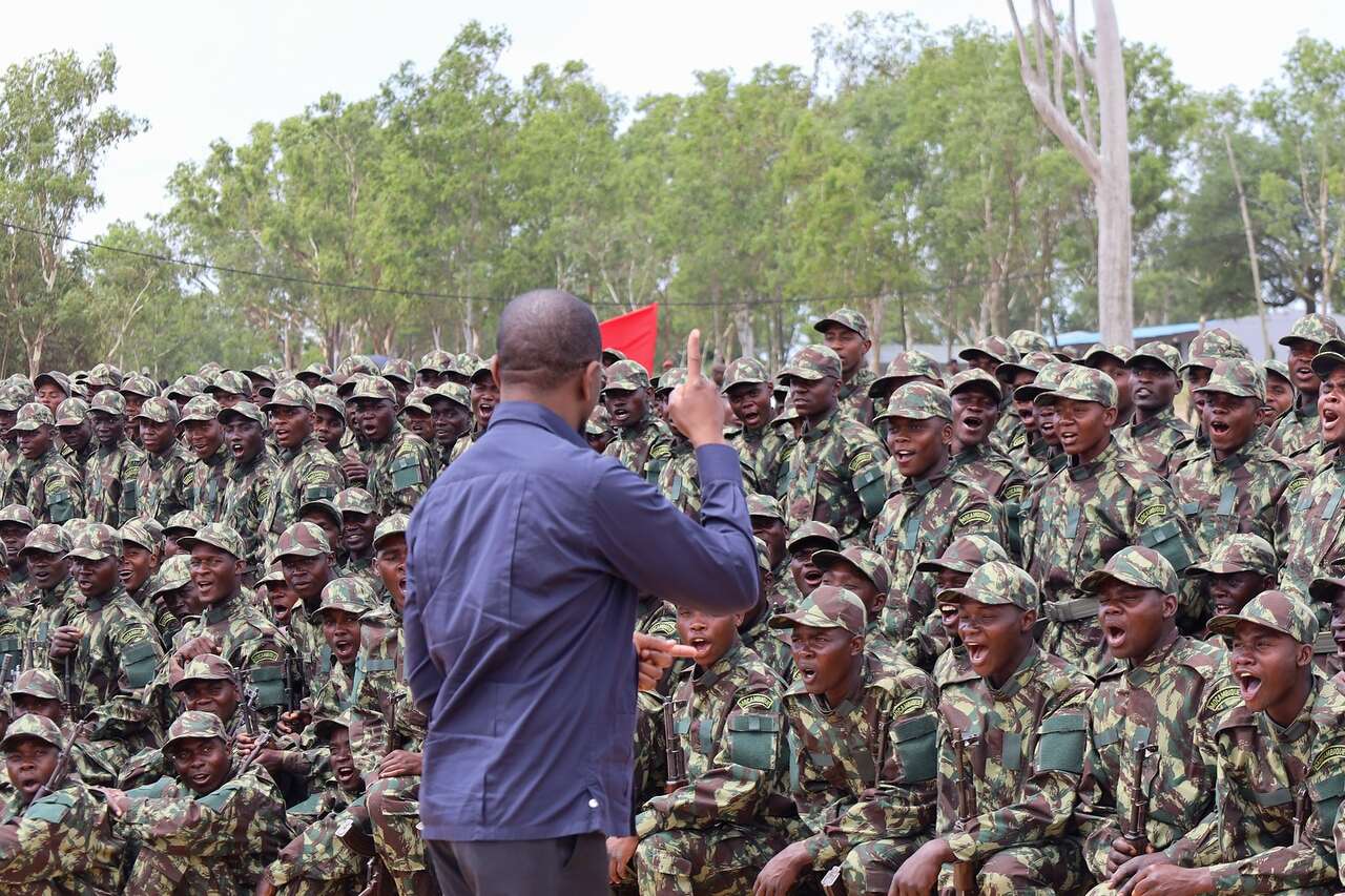 Chume exige prontidão de militares recém formados na manhiça