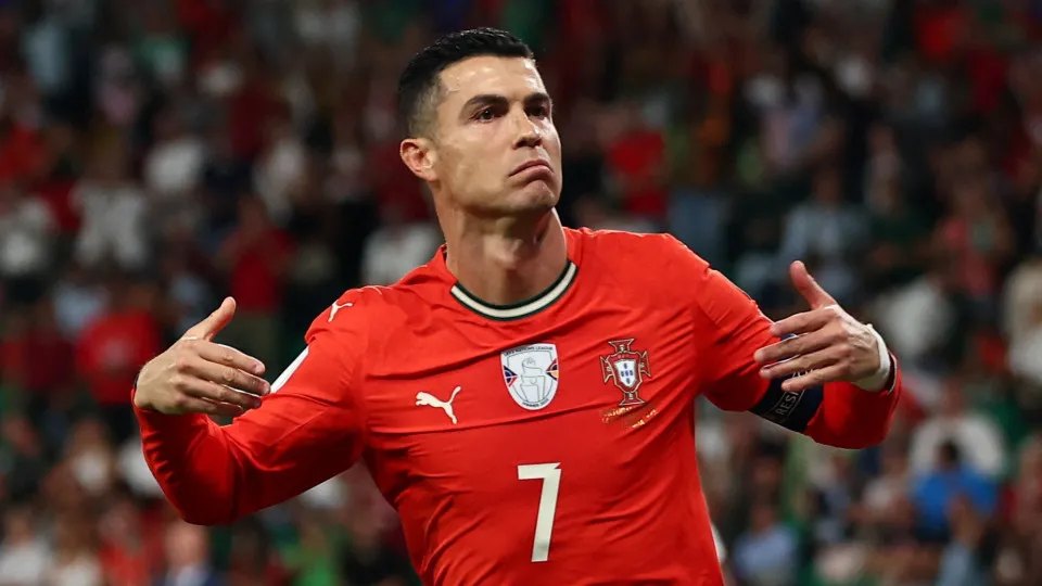 Cristiano ronaldo vai ser recebido por donald trump na casa