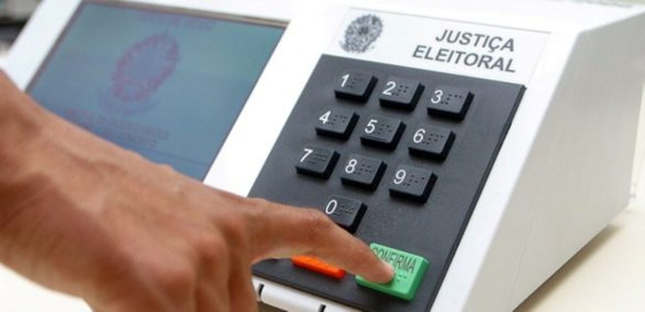 Extra parlamentares propõem votação electrónica nas eleições