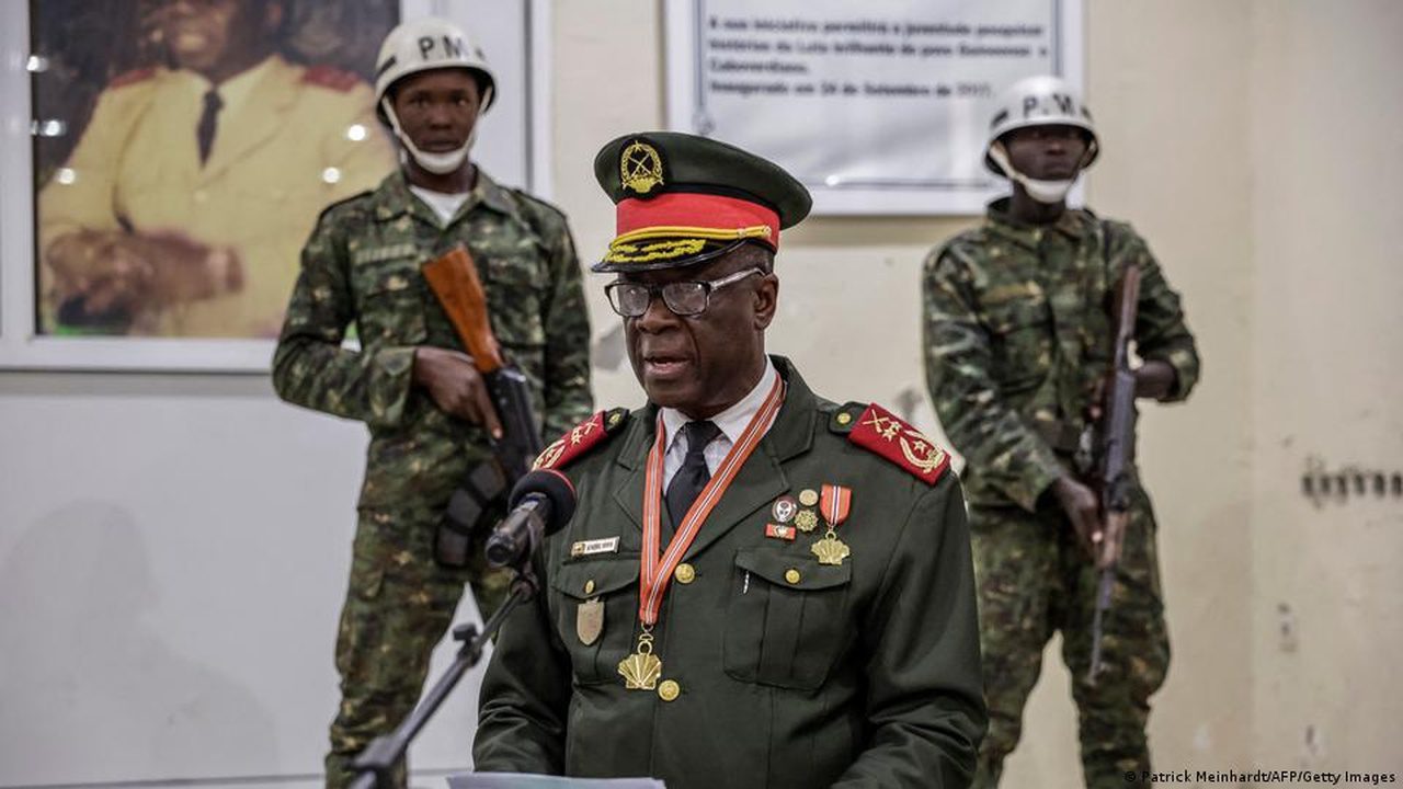 General empossado como presidente de transição da guiné bissau