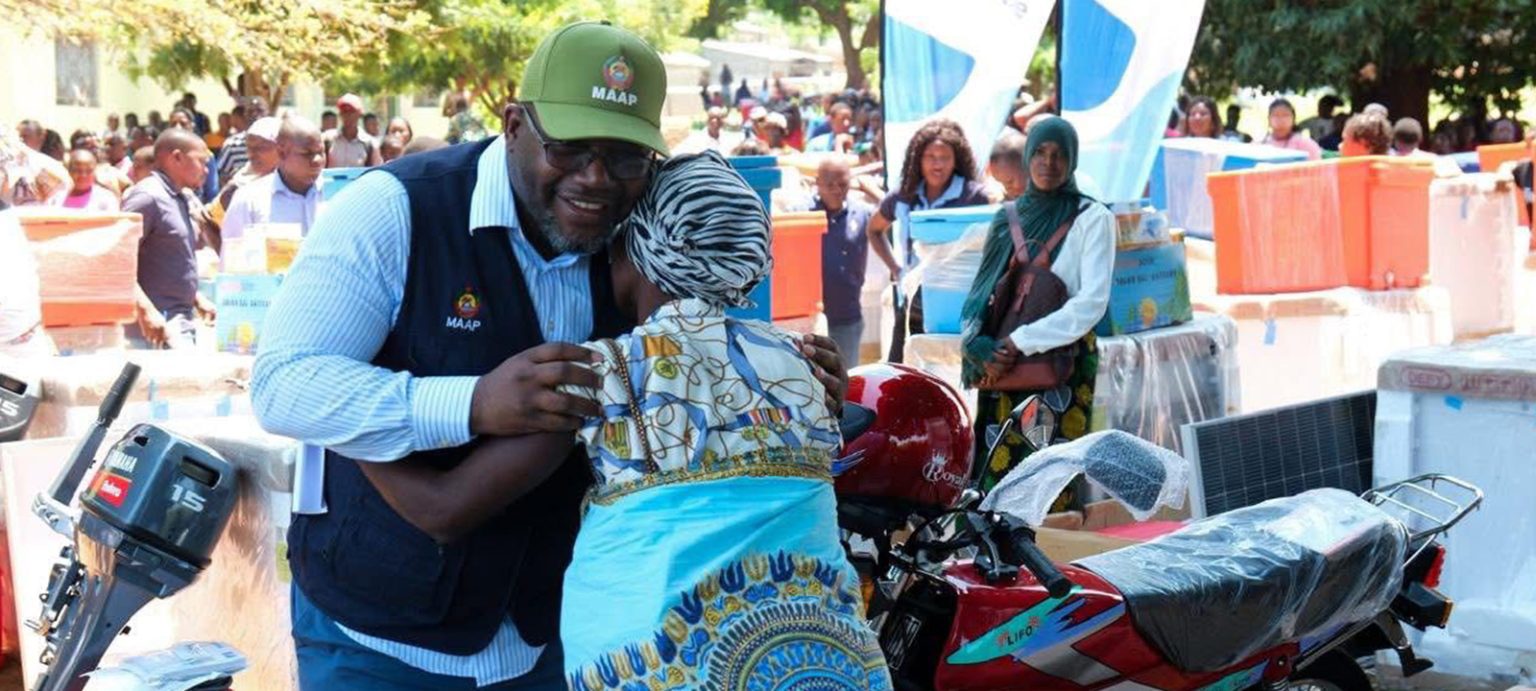 Mais de 200 mulheres do sector pesqueiro recebem equipamentos do