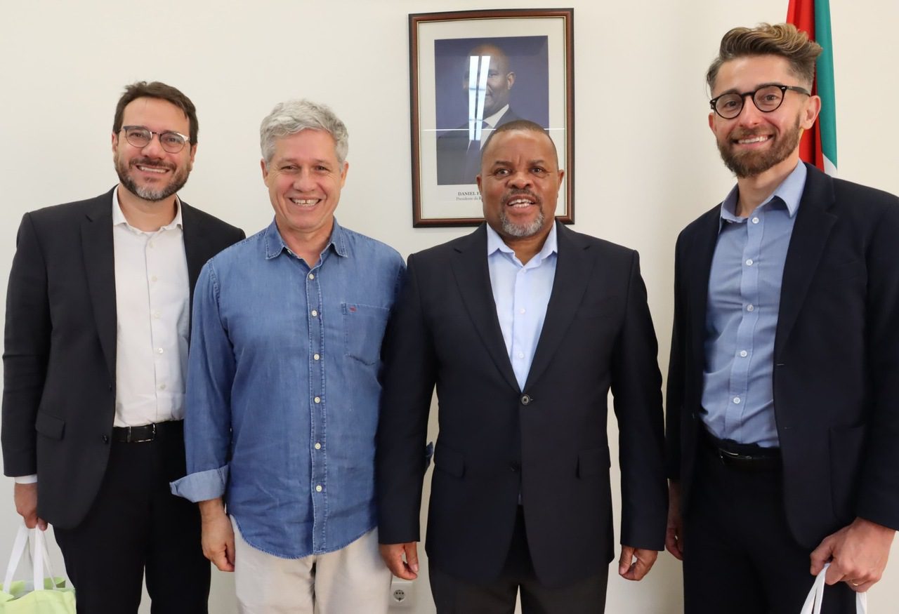 Moçambique e brasil reforçam bases para cooperação estratégica no desenvolvimento