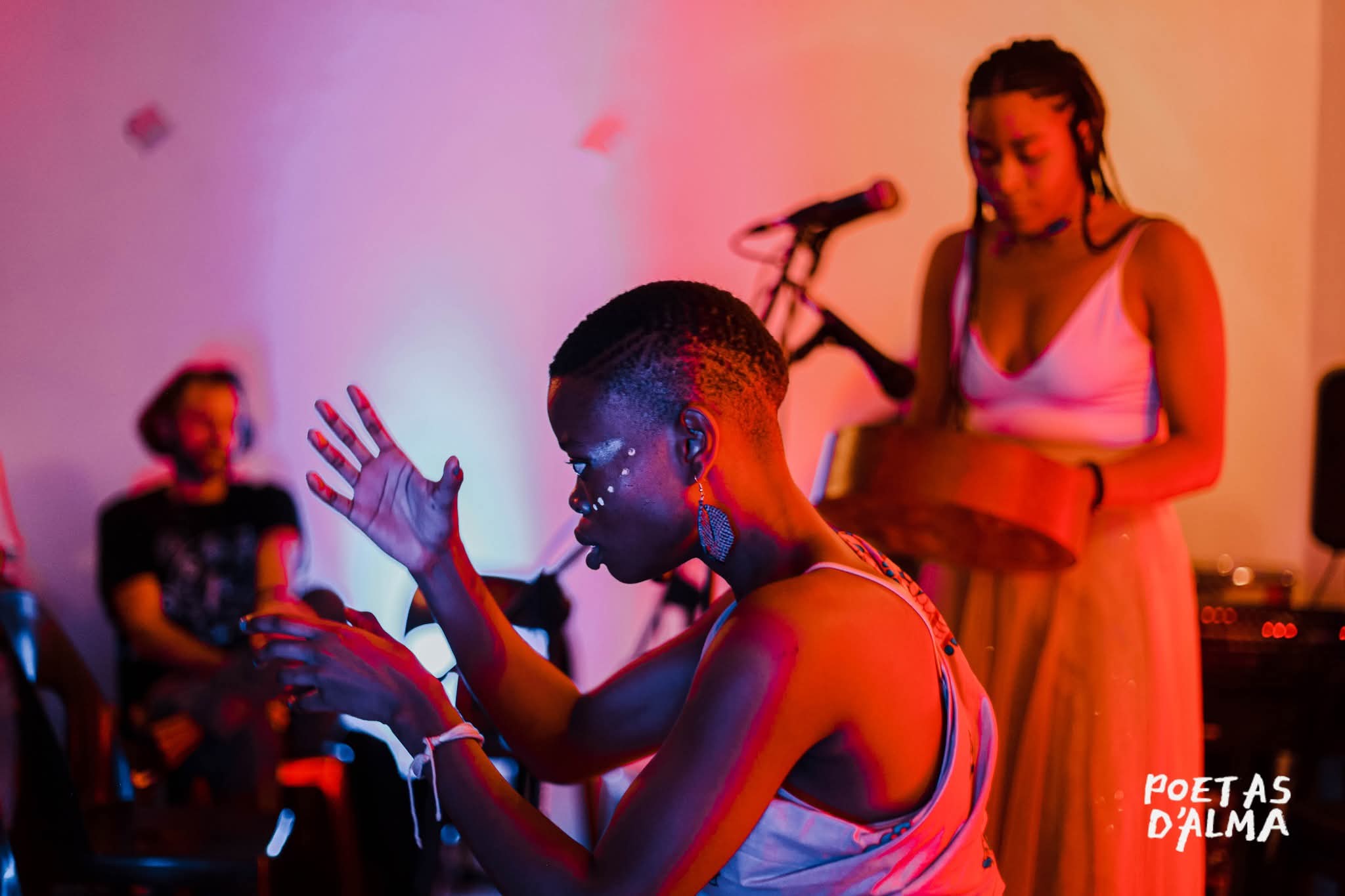 Poetas d’alma reúne vozes globais para reinventar o futuro