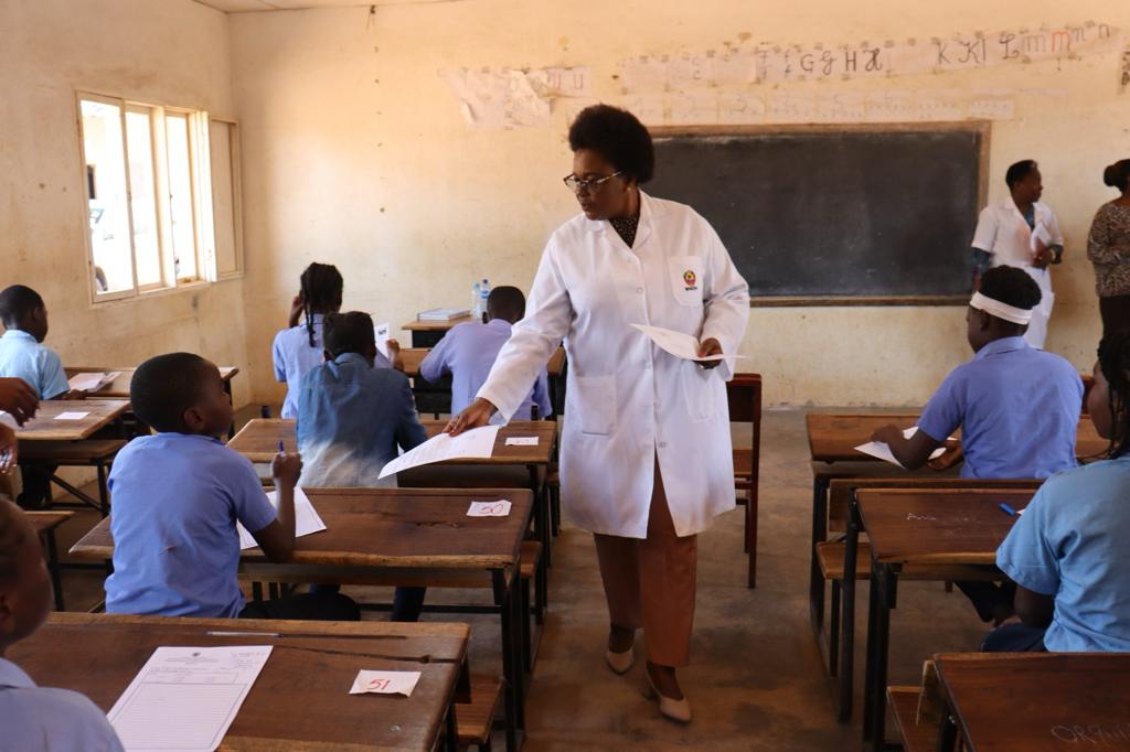 Professores dizem que se as fds controlar os exames “devem