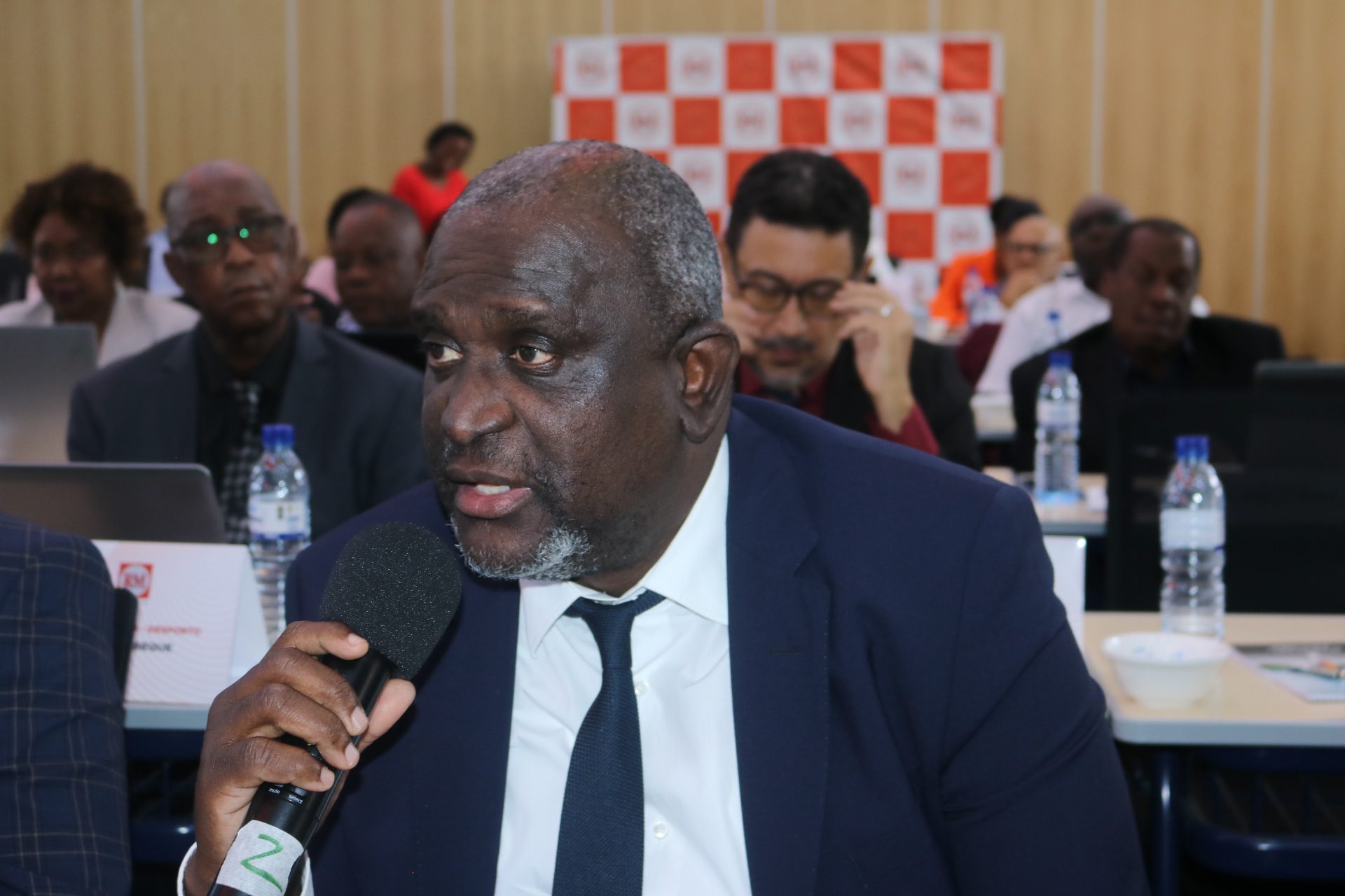 Rádio moçambique aprova orçamento para novo emissor em gaza
