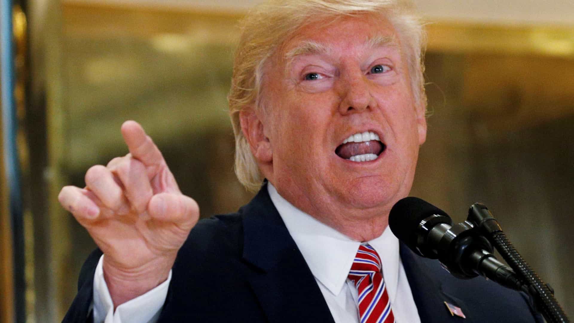 Trump pressiona zelensky para aceitar plano: "podem continuar a lutar"