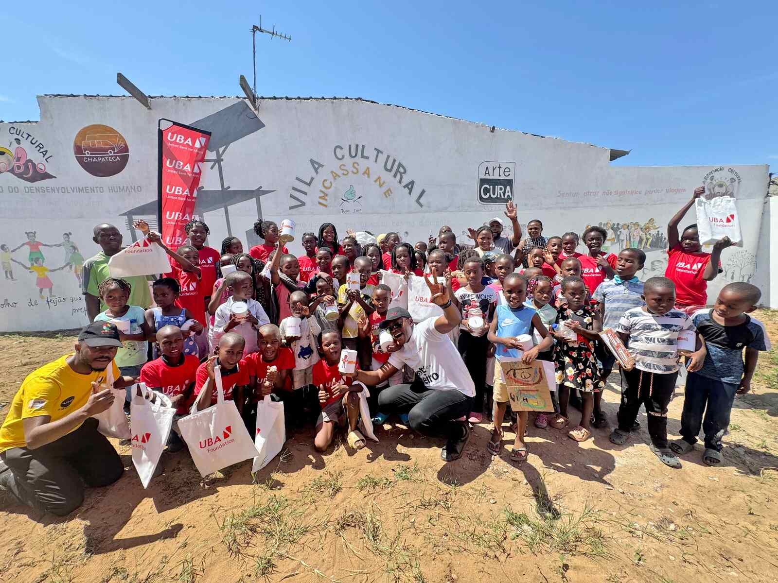 Uba leva projecto “read africa” à comunidade de incassane e