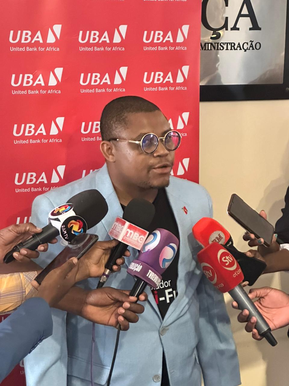 Uba reforça a vigilância digital