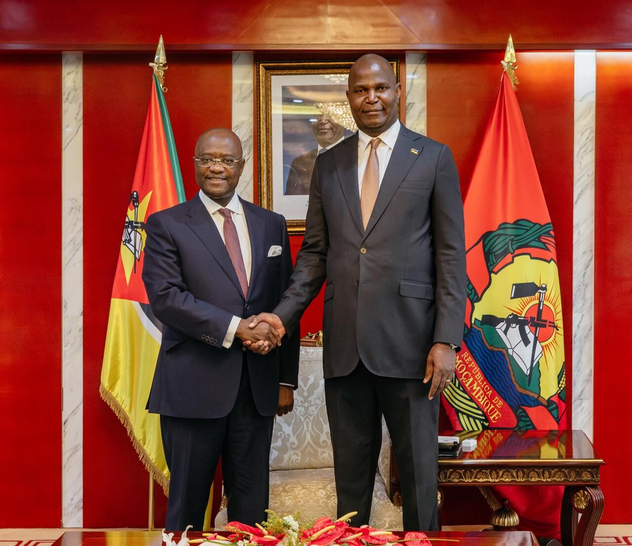 Afreximbank promete “alguns milhares de dólares” a moçambique