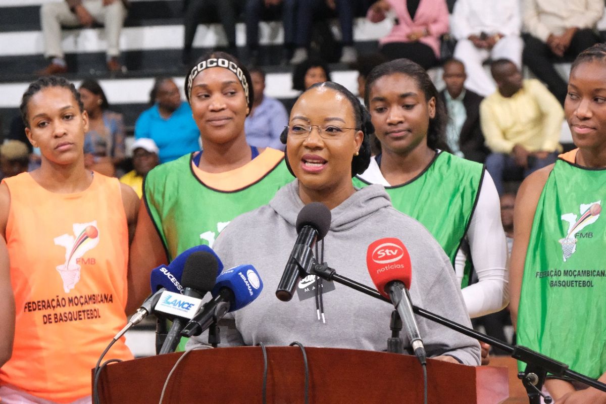 Basquetebolː primeira dama felicita equipa feminina do ferroviário pelo título de