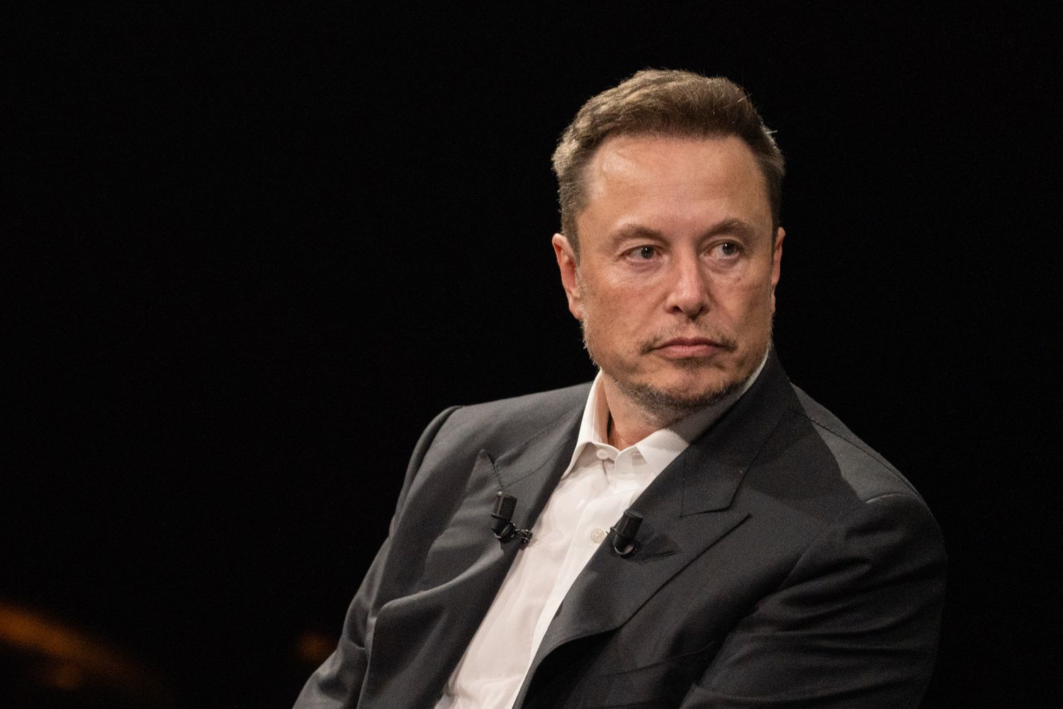 Elon Musk torna se a primeira pessoa com património líquido de