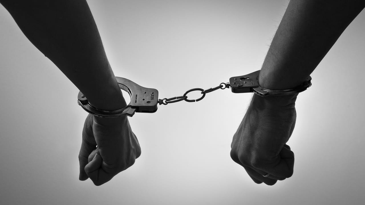 Juiz liberta cidadão chinês envolvido na tortura de menor na