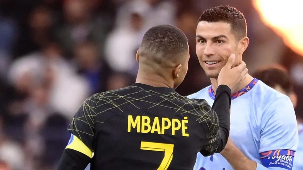 Mais três golos e já está! mbappé pode igualar recorde