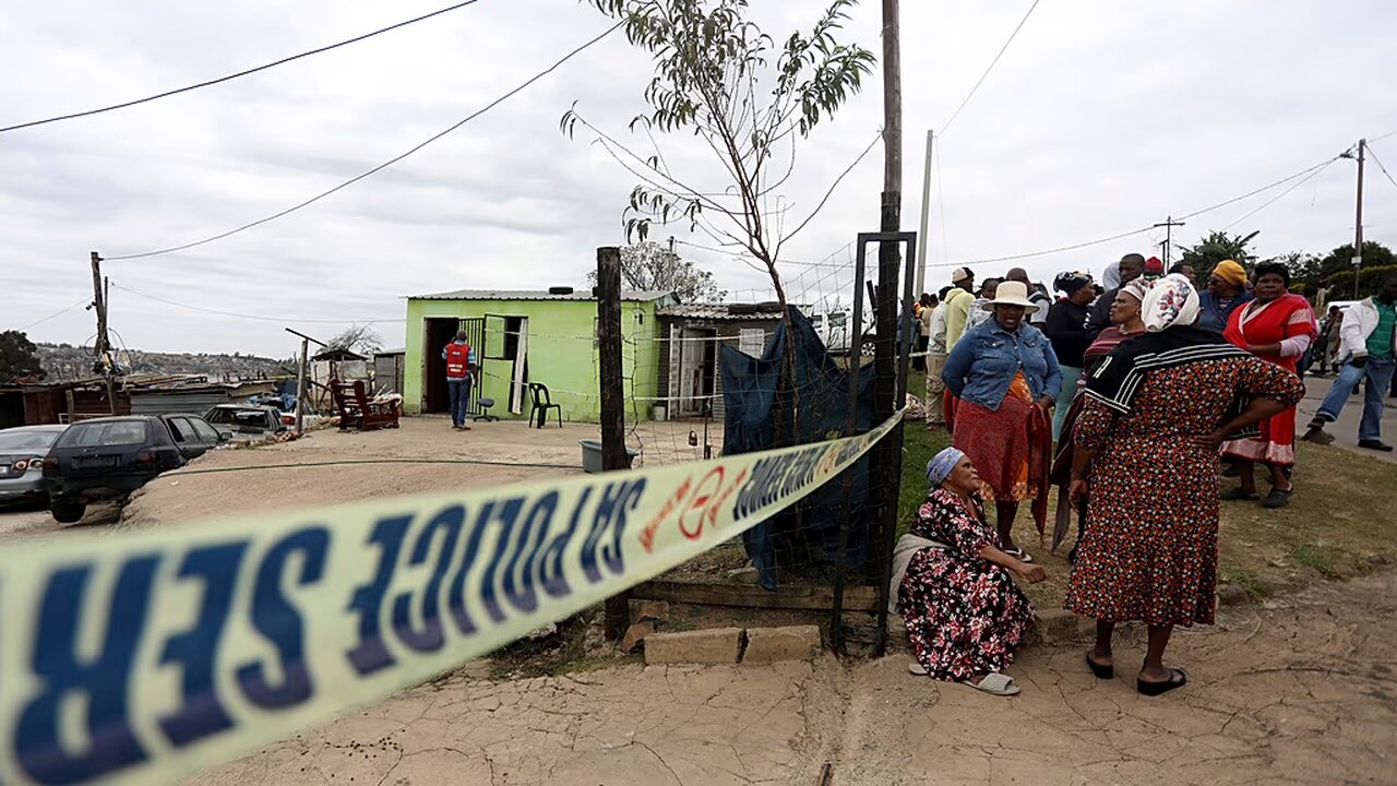 Nove mortos e dez feridos após tiroteio na periferia de