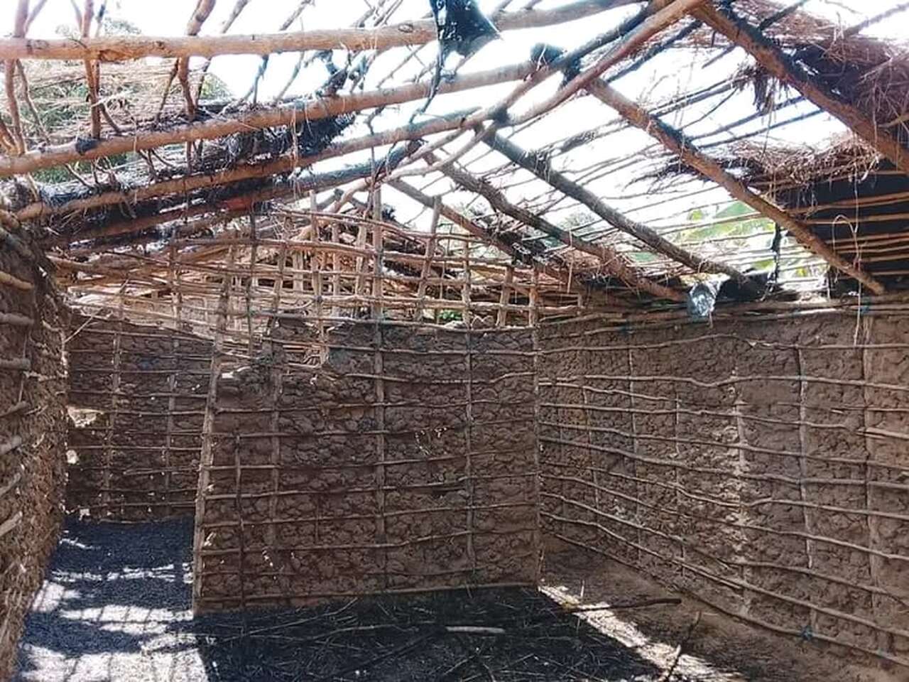 Sede do partido ANAMOLA incendiada em Cheringoma
