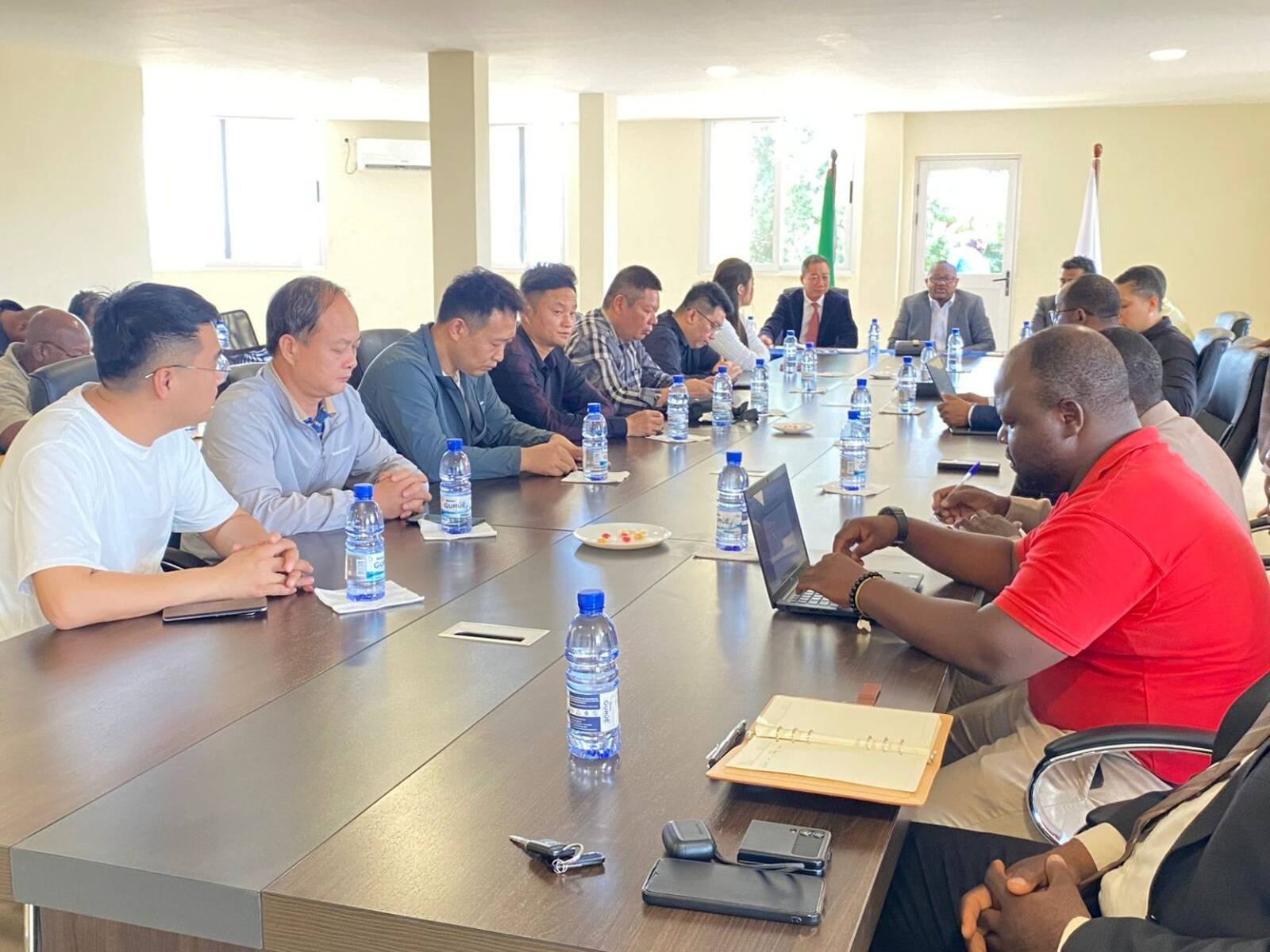 Unirovuma e pesquisadores chineses lançam projecto de arroz do mar
