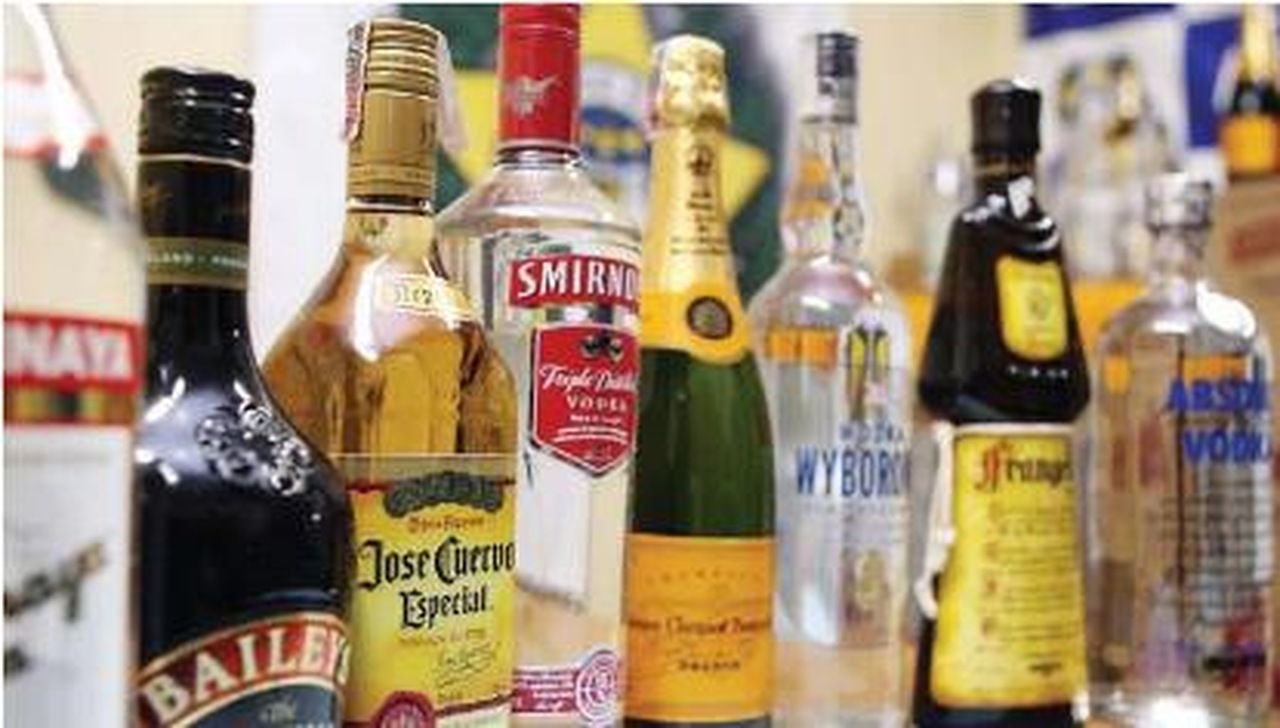 Venda de bebidas alcoólicas aos fins de semana volta a ser permitida