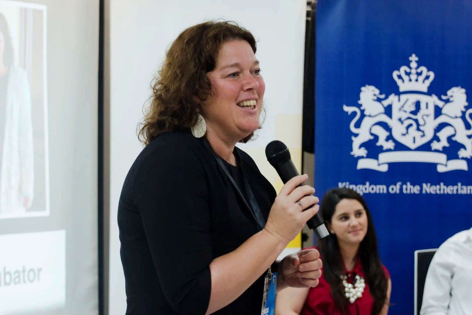 Vice ministra de cooperação dos países baixos avalia programas de desenvolvimento