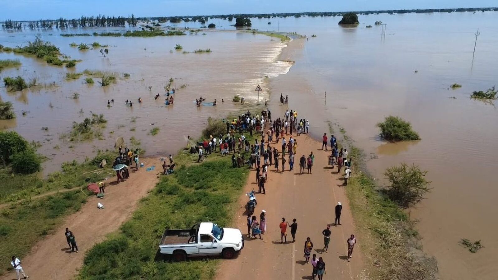 Chapo garante retoma de circulação rodoviária na N1 dentro de