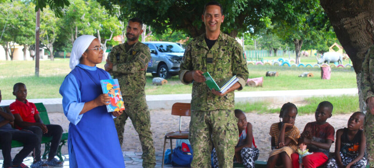 EUMAM MOZ oferece material escolar ao Centro de Acolhimento Missão