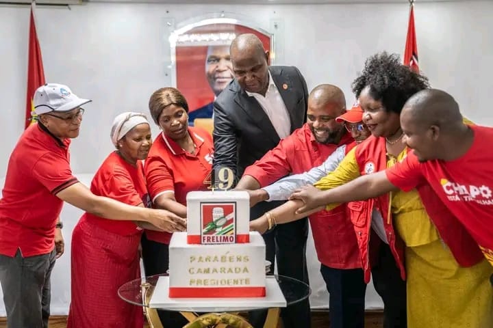 FRELIMO homenageia Presidente Daniel Chapo pelo 49.º Aniversário