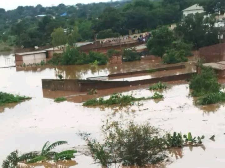 Inundações em Lichinga deixam bairros isolados e população em alerta