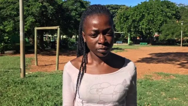Morre Rosita, a menina que nasceu numa árvore durante as